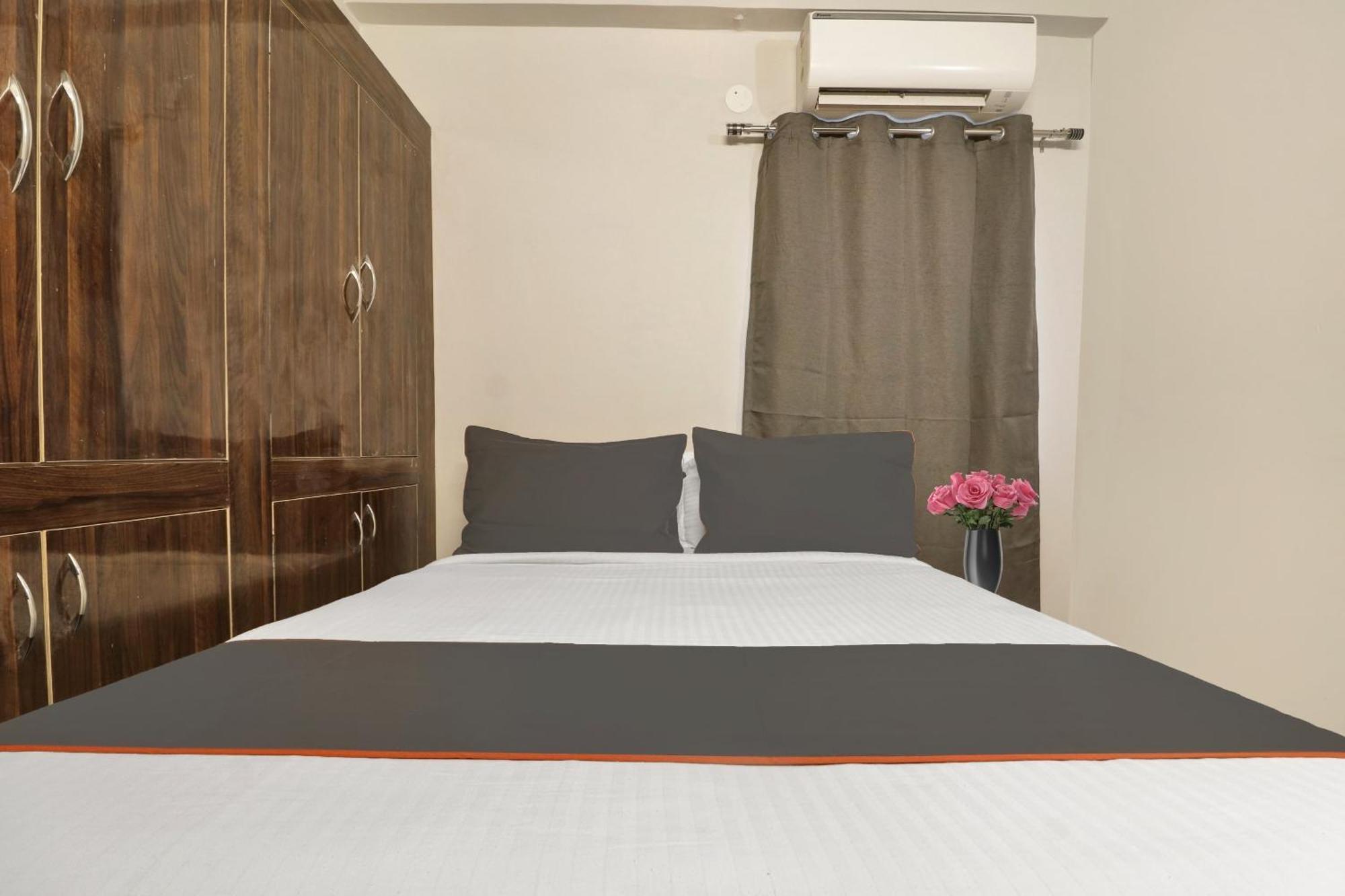 Hotel Super Townhouse Rcc Blizz Kondapur  Exterior foto